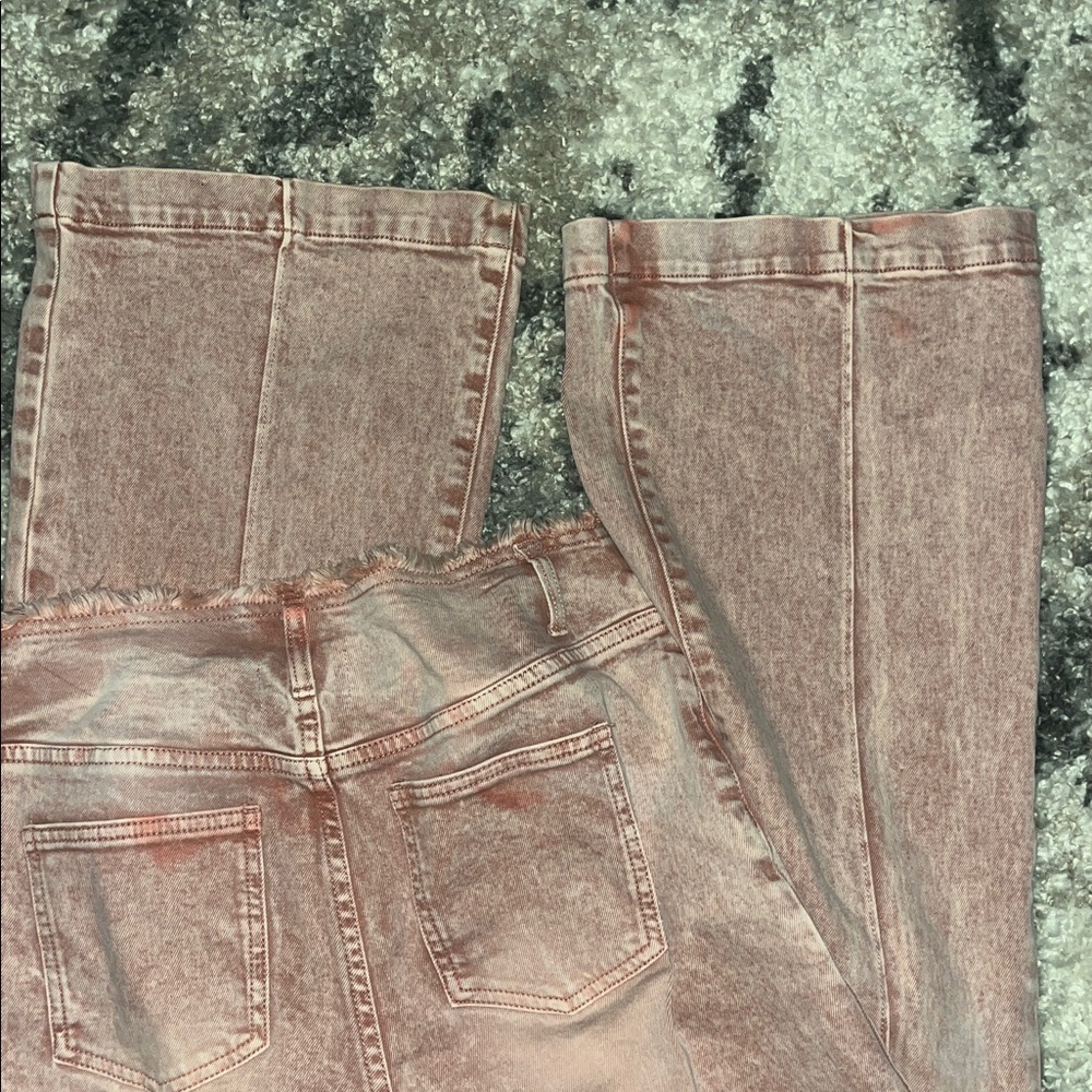 Women’s Pintucked Flare Jeans - Picture 5 of 5